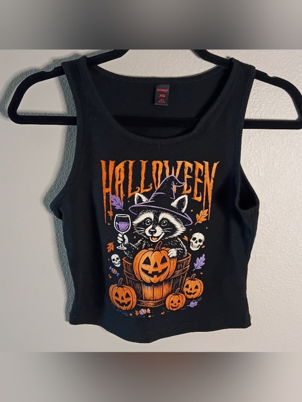 Romwe Halloween Crop Tank Top Black Raccoon Witch in a Pumpkin Print Size XS